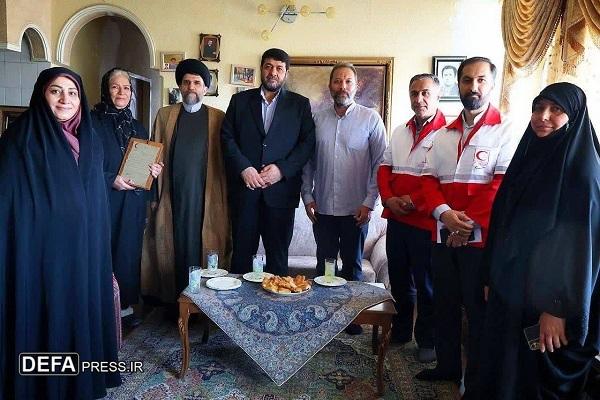 خانواده تنها شهید خلبان دفاع مقدس هلال احمر مهمان مشهد و کربلا شدند
