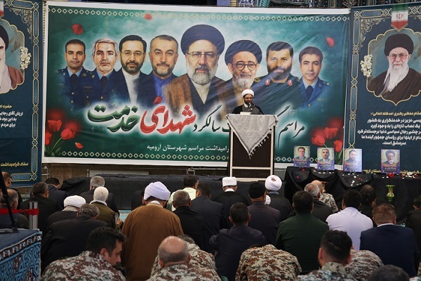 زنده نگه داشتن یاد شهدا موجب حفظ استقلال کشور می‌شود