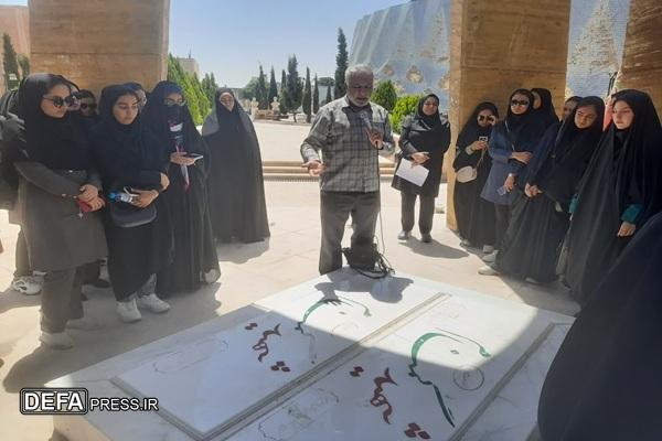 دانشجویان فرهنگیان، معلمان آینده‌اند که باید واقعیتهای دفاع مقدس را به نسل بعد انتقال دهند