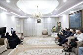 دیدار معاون اول رئیس‌جمهور با خانواده‌های شهیدان آیت‌الله رئیسی و رحمتی