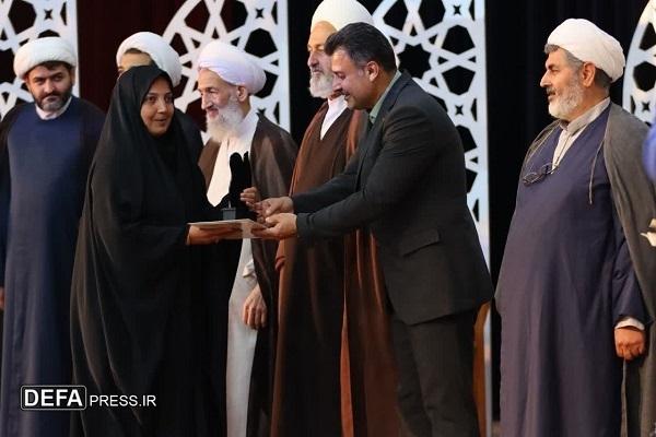 درخشش خبرنگار دفاع‌پرس در اولین همایش بین المللی «شهیدجمهور»