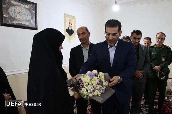 خانواده شهید «حسن محمدزاده» در خورموج تجلیل شد