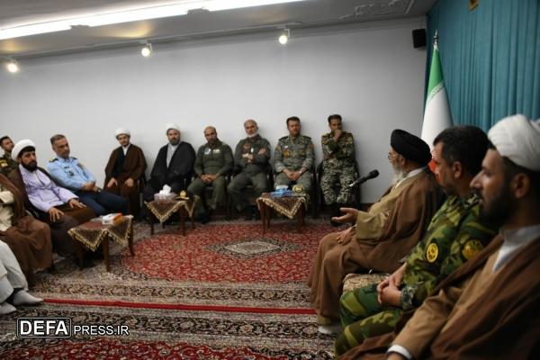 امام جمعه اصفهان: اسلامیت، رمز تفاوت ارتش ایران با دنیا است