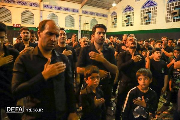 مراسم عزاداری سالروز شهادت امام جعفر صادق(ع) در یزد با حرکت کاروان پیاده برگزار شد+ تصاویر
