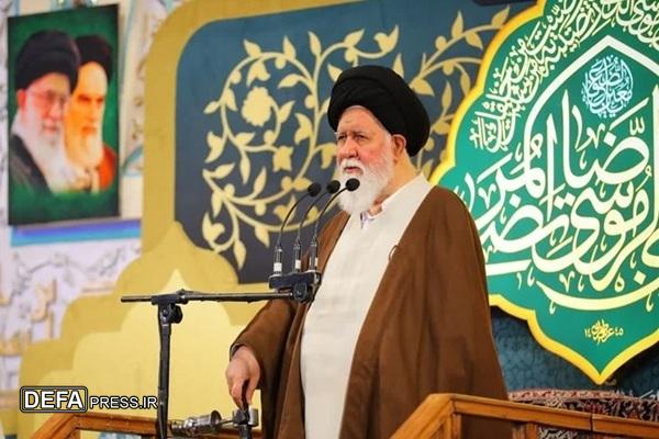 آیت‌الله علم‌الهدی: خدای طوفان شن در صحرای طبس همان خدای امروز در عرصه سیاست و مذاکرات است