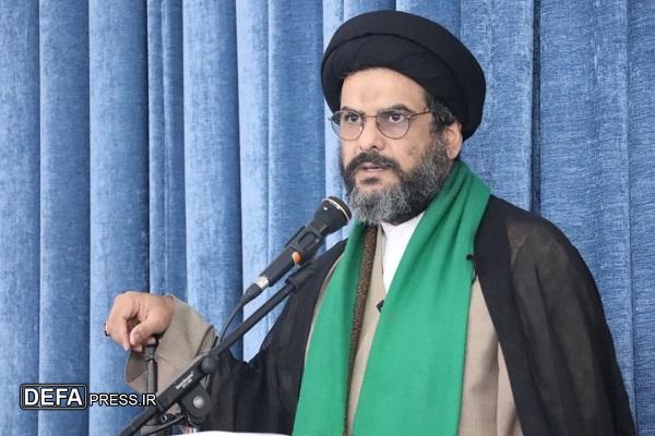 اساس پیشرفت هر مکتب و کشوری علم و دانش است