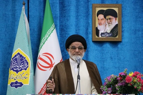 نمایندگی ولی فقیه و عقیدتی سیاسی، برای سپاه پاسداران حیاتی است