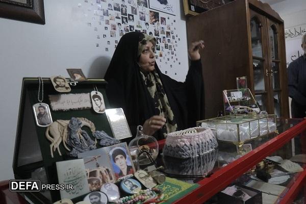 بازدید کارکنان پایگاه هوانیروز مشهد از «خانه‌موزه» اولین شهید هوانیروز ارتش+ تصاویر