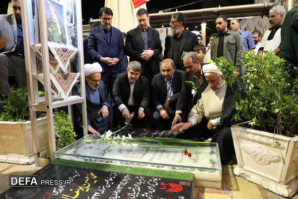 ادای احترام مسؤولان دادستانی کل کشور به مقام شامخ شهدای کرمان+تصاویر