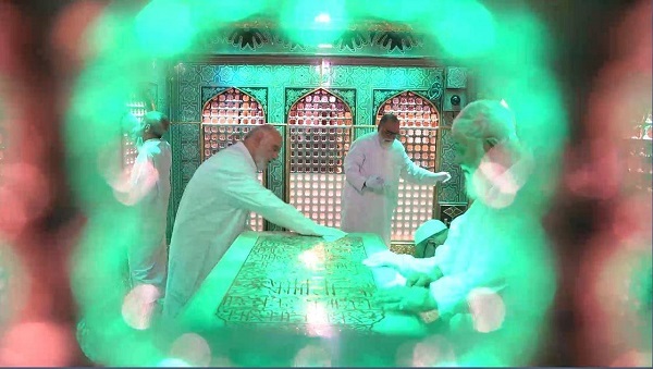 فیلم/آیین غبارروبی مضجع شریف امام رضا (ع) در آستانه دهه کرامت