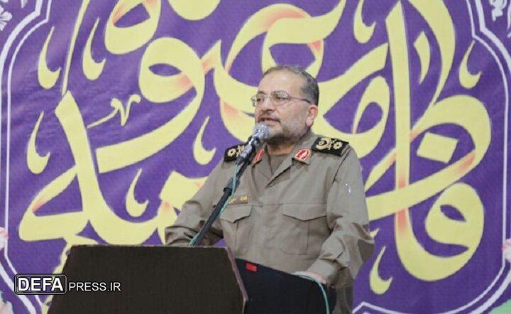سردار سلیمانی: هر دختر ایرانی یک افسر جنگ شناختی است