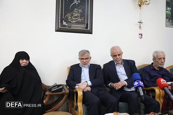 دیدار معاون رئیس‌جمهور و استاندار البرز با جانباز سرافراز «غلامرضا جعفری» در کرج