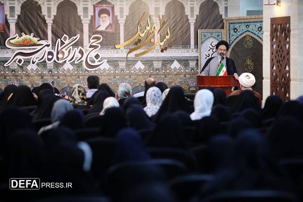 سرپرست حجاج ایرانی در جمع بانوان نخبه حج‌گزار: مادران فلسطینی، هاجرگونه در شهادت اسماعیل‌های خویش صبورند