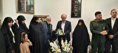 رونمایی از کتاب «پرواز اردیبهشت» در محضر پدر و مادر استاندار شهید مالک رحمتی