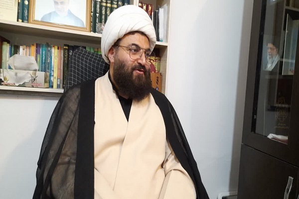 امام جمعه قصرشیرین: نهضت بیداری اسلامی با رهبری امام خمینی(ره) آغاز شد