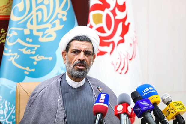 قله ایثارگری ملت ایران در دوران دفاع مقدس استمرار قیام حضرت امام بود