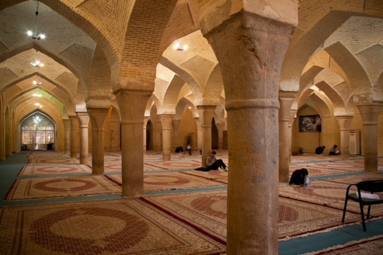 مسجد جامع شهدای شیراز مرمت می‌شود