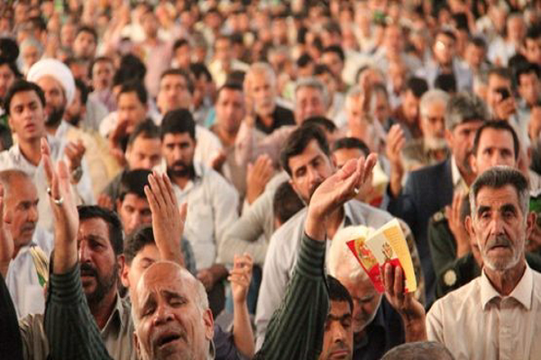 دعای عرفه در مرز خسروی برگزار می‌شود