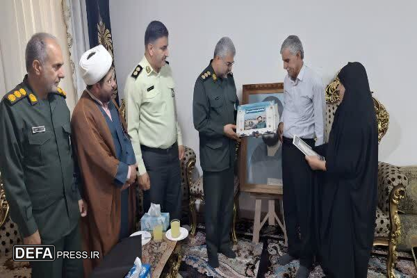 سرکشی سرهنگ خواست خدایی از خانواده شهید «عبدالله نجفی» در یاسوج + تصاویر