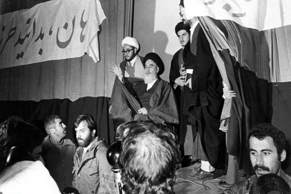 بزرگ‌ترین اقدام امام راحل، احیای مکتب اسلام بود