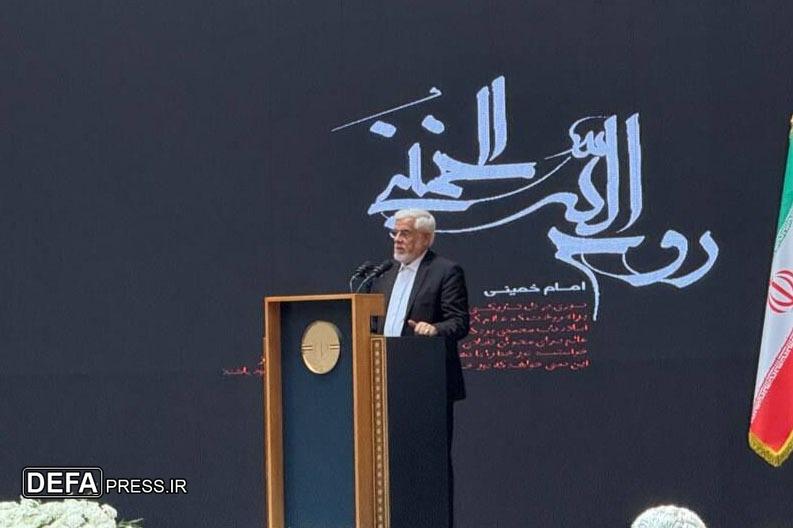 عارف: امام سیاست صبر فعال را جایگزین صبر منفعلانه کرد