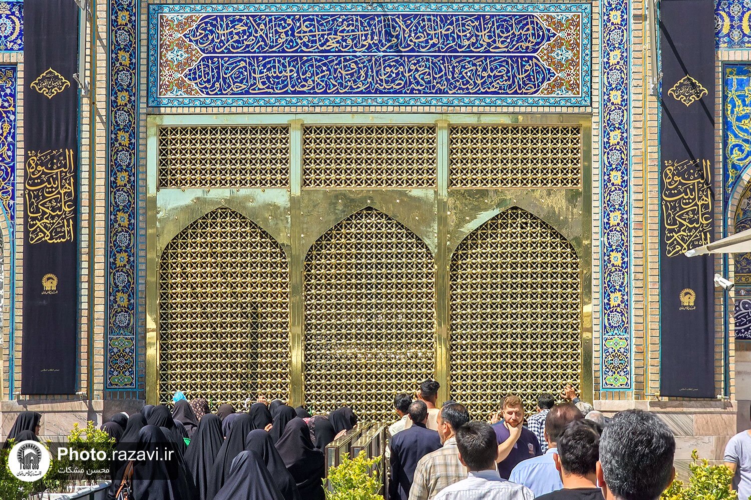 سیه‌پوشی حرم‌های اهل بیت (ع) در سوگ شهادت امام باقر (ع)+ فیلم و تصاویر