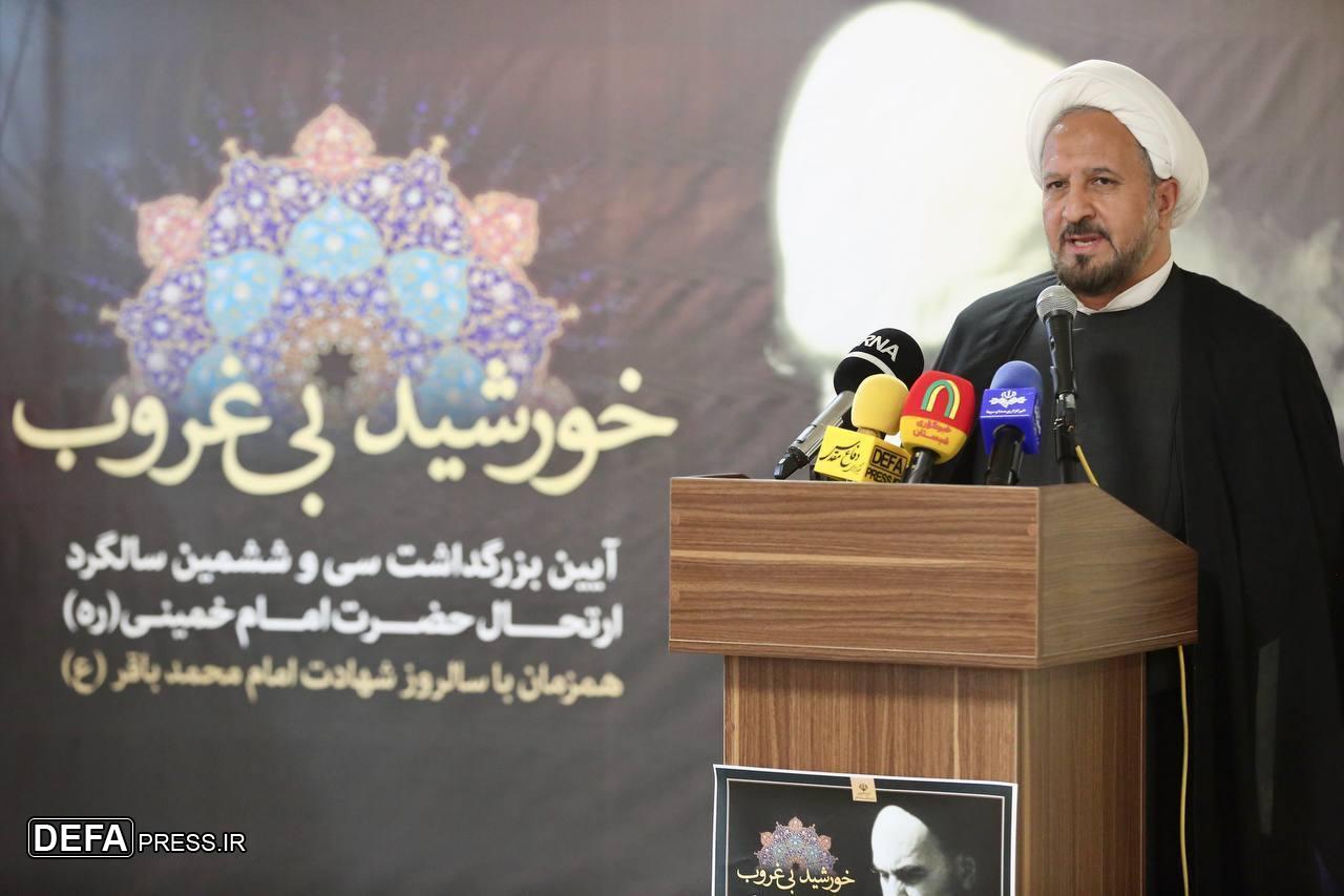 ۳۵ سخنرانی مهم رهبر معظم انقلاب اسلامی منبع مهم شناخت امام (ره) است