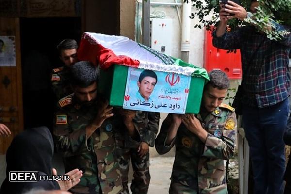 رویای بازگشت محقق شد / وداع مادر و خواهر شهید علی زکائی پس از ۳۶ سال گمنامی