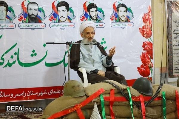 آیت الله محمدی لائینی: مسئولین با جدیت به دنبال جلب رضایت مردم باشند