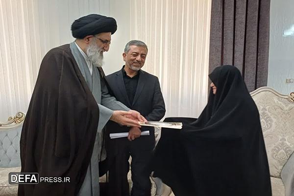 دیدار نماینده ولی‌فقیه در استان البرز با خانواده شهید «مرتضی شعبانی»