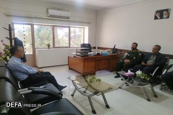 دیدار مدیرکل حفظ آثار و نشر ارزش‌های دفاع مقدس و مقاومت کرمان با رئیس دانشگاه علوم پزشکی رفسنجان