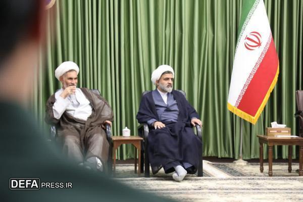 آیت‌الله علم‌الهدی: هرگونه عقب‌نشینی در میدان مبارزه، موجب فرصت‌طلبی دشمن می‌شود