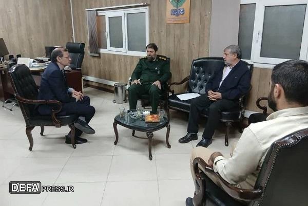 دیدار معاون امور مناطق موزه ملی انقلاب اسلامی و دفاع مقدس با شهردار منطقه ۲ تهران و بازدید از یادمان‌های شهدای گمنام