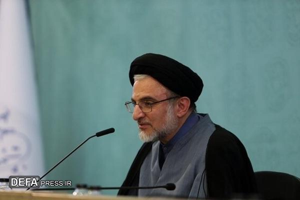خاموشی: توزیع تصاویر شهدا و قرائت قرآن از امتیازات مراسم اربعین است