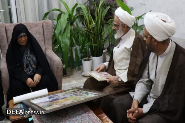 نماینده ولی‌فقیه در سپاه پاسداران با مادر شهیدان ضیایی؛ دیدار و گفتگو کرد