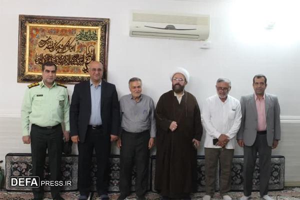 تجلیل از دو جانباز سرافراز دفاع مقدس در اشتهارد با حضور مسئولان شهرستان
