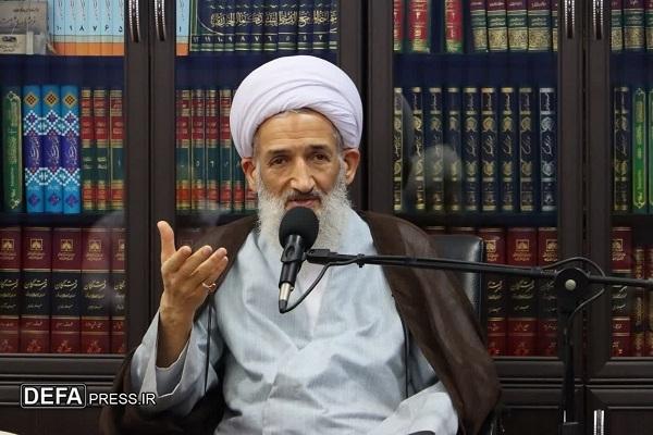 لزوم برخورد با کوتاهی‌ها و ترک فعل‌ها در کنار تبیین خدمات مثبت
