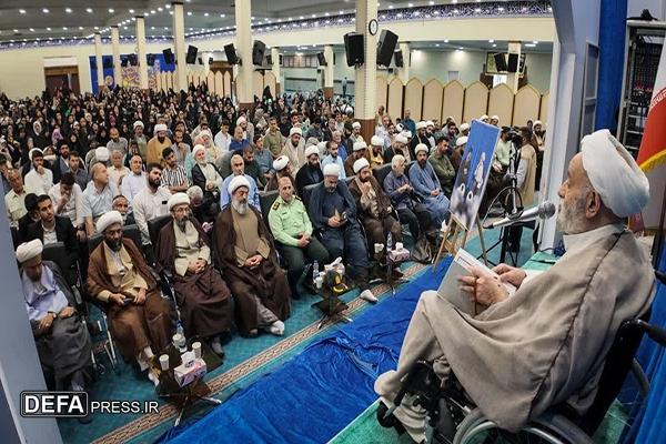 همایش بزرگ «علمداران تبیین و تفسیر» با حضور استاد قرائتی در هشتگرد برگزار شد+تصاویر همایش بزرگ «علمداران تبیین و تفسیر» با حضور استاد قرائتی در هشتگرد برگزار شد+تصاویر