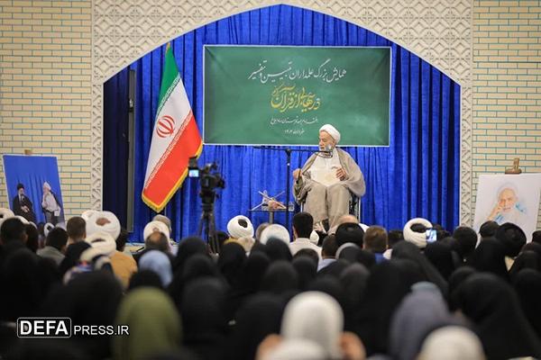 همایش بزرگ «علمداران تبیین و تفسیر» با حضور استاد قرائتی در هشتگرد برگزار شد+تصاویر همایش بزرگ «علمداران تبیین و تفسیر» با حضور استاد قرائتی در هشتگرد برگزار شد+تصاویر