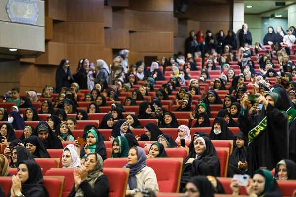 تصاویر/ اجتماع بزرگ بانوان غدیری