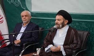 حجت الاسلام شاهرخی: برنامه‌ای فوری، برای اشتغال‌زایی فرزندان شهدا و ایثارگران لرستان تدوین و اجرا شود