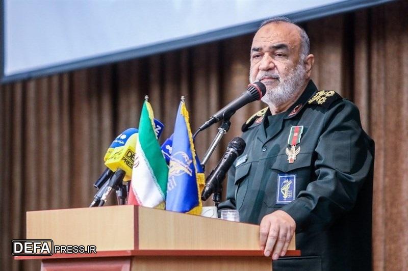 سرلشکر حسین سلامی؛ حافظ قرآنی که آسمانی شد 