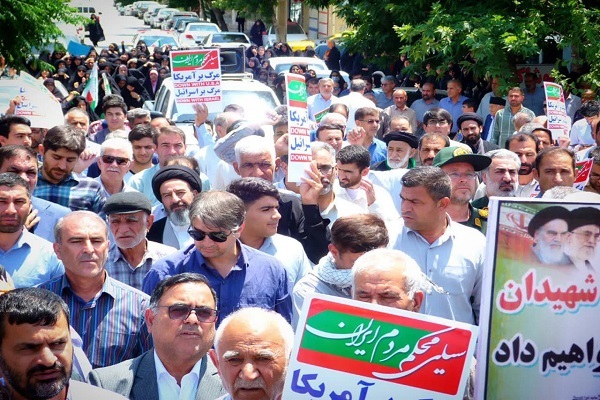 تصاویر/راهپیمایی پرشور نمازگزاران آبدانان