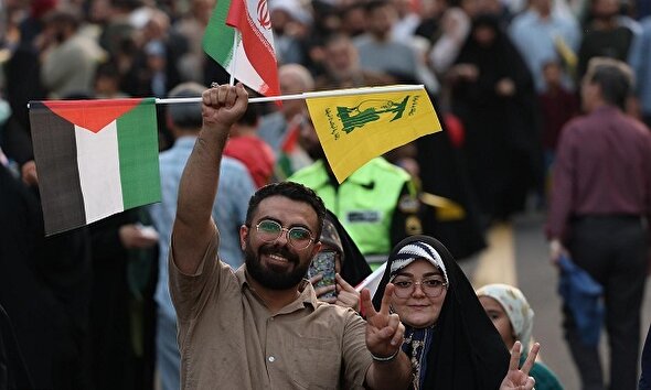 فیلم/ راهپیمایی کیلومتری ایران ذوالفقار علی (ع)