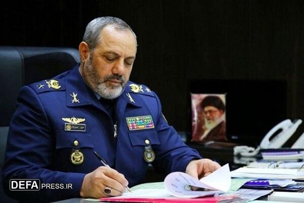 پیام‌های تبریک وزیر دفاع در پی انتصاب فرماندهان جدید نیرو‌های مسلح
