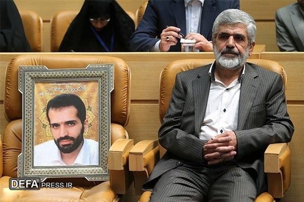پدر شهید احمدی روشن: شهادت دانشمندان، حرکت صنعت هسته‌ای ایران را متوقف نمی‌کند