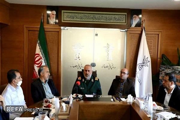 با وحدت و همدلی در جنگ ترکیبی بر دشمنان پیروز می‌شویم