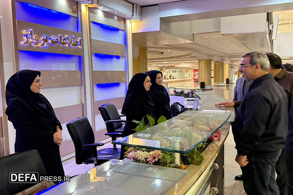 بازدید استاندار خراسان از فرودگاه مشهد همزمان با لغو پروازها