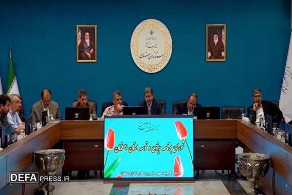 دشمن در پی ایجاد اختلاف بین مردم، حاکمیت و دولت است