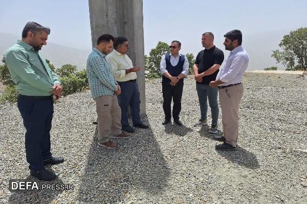 بازدید مسئول مهندسی اداره کل حفظ آثار و نشر ارزش‌های های دفاع مقدس و مقاومت کردستان از یادمان شهید گمنام شهرستان سروآباد
